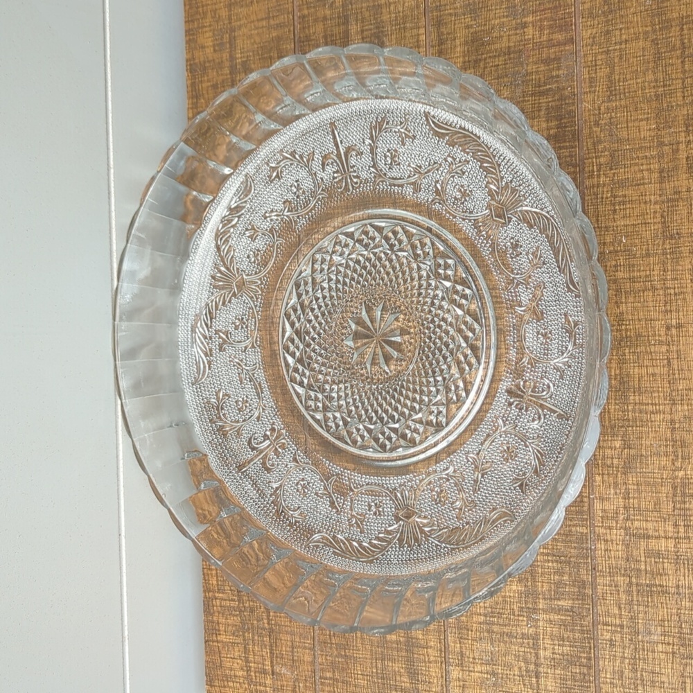 Vintage large Clear Pressed Glass Dish Fluer De Lis Deep Bowl